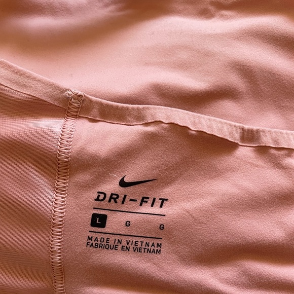 Nike sports bra - Picture 2 of 3